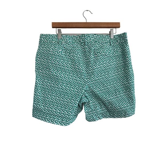Lands End Chino Shorts Womens Size 16 Green Cotton Blend 6” - Picture 2 of 4